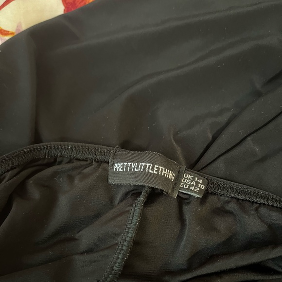 PRETTY LITTLE THINGS Strappy Back Flared Leg Jumpsuit - Picture 6 of 6